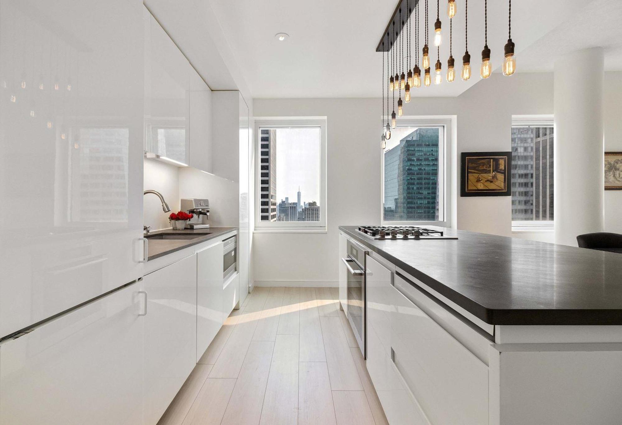 Midtown 5 Bedroom Luxury Penthouse, 2,500 Sq Ft, Sleeps 10, Manhattan, Vip Services New York