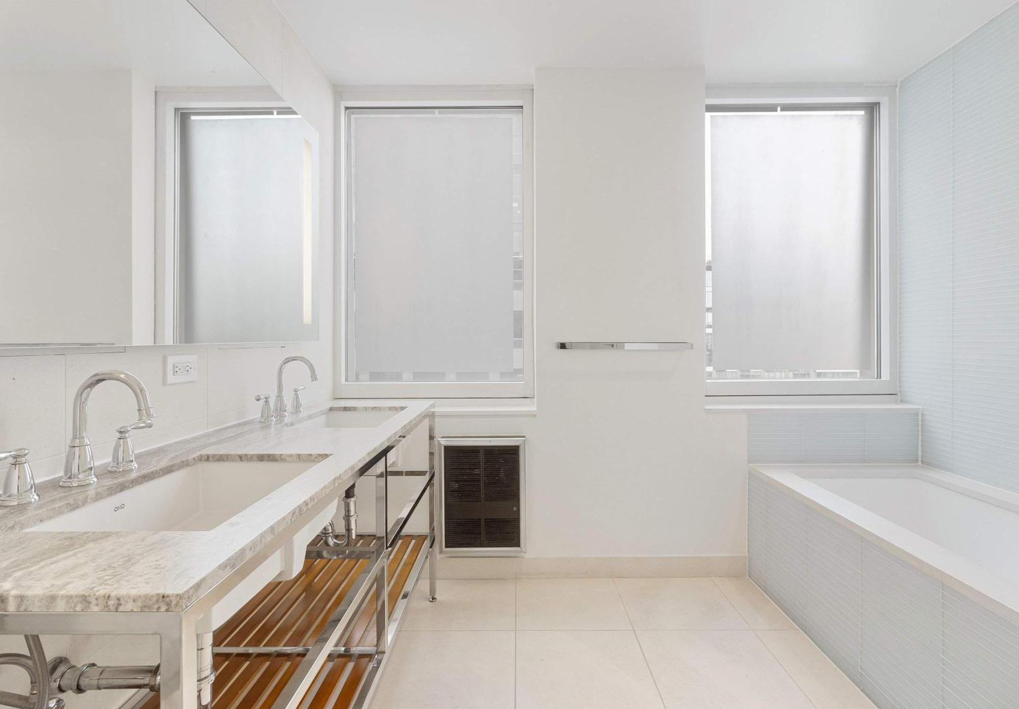Midtown 5 Bedroom Luxury Penthouse, 2,500 Sq Ft, Sleeps 10, Manhattan, Vip Services